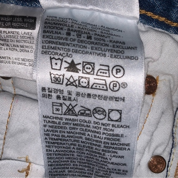 Levi's Blue Cropped Jeans with Red Floral Embroidery - Picture 5 of 12